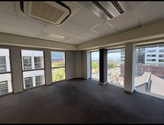 383.50M² OFFICE TO LET IN FORESHORE